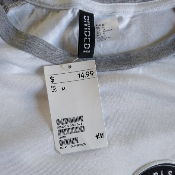 💙 Girls Bite Back H&M Divided Tee NWT M - Picture 5 of 7